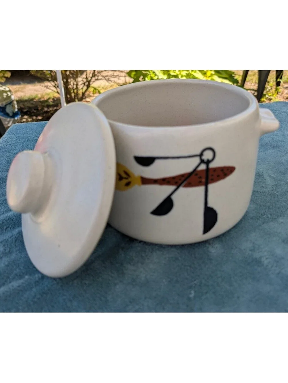 Vintage West Bend Mid-Century Modern Stoneware Bean Pot Casserole Dish with Lid